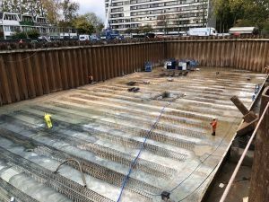 Paal-plaatfundering met zettingsremmers